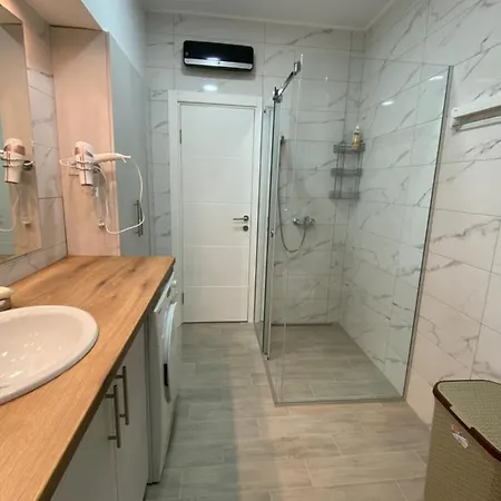 شقة Filmski Grad Apartmani